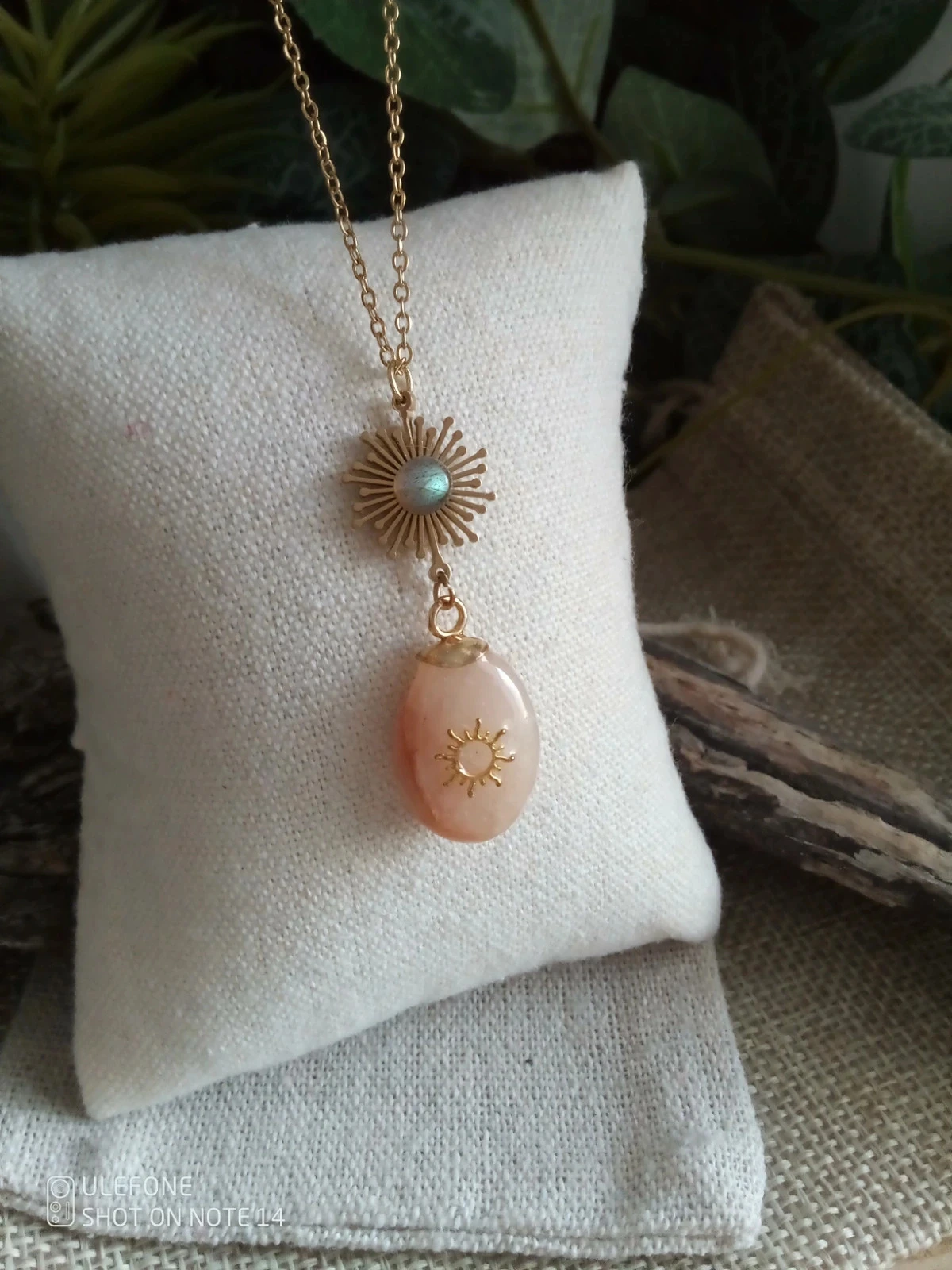 Collier soleil doré pierre de labradorite